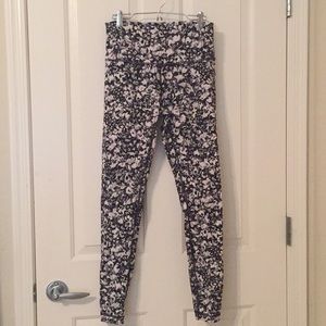 Lululemon floral / flower print leggings